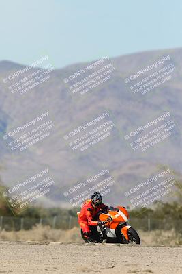 media/Dec-04-2025-Racers Edge (Thu) [[5ebc9f124d]]/3-B Group/1-Session 1 (Turn 7)/